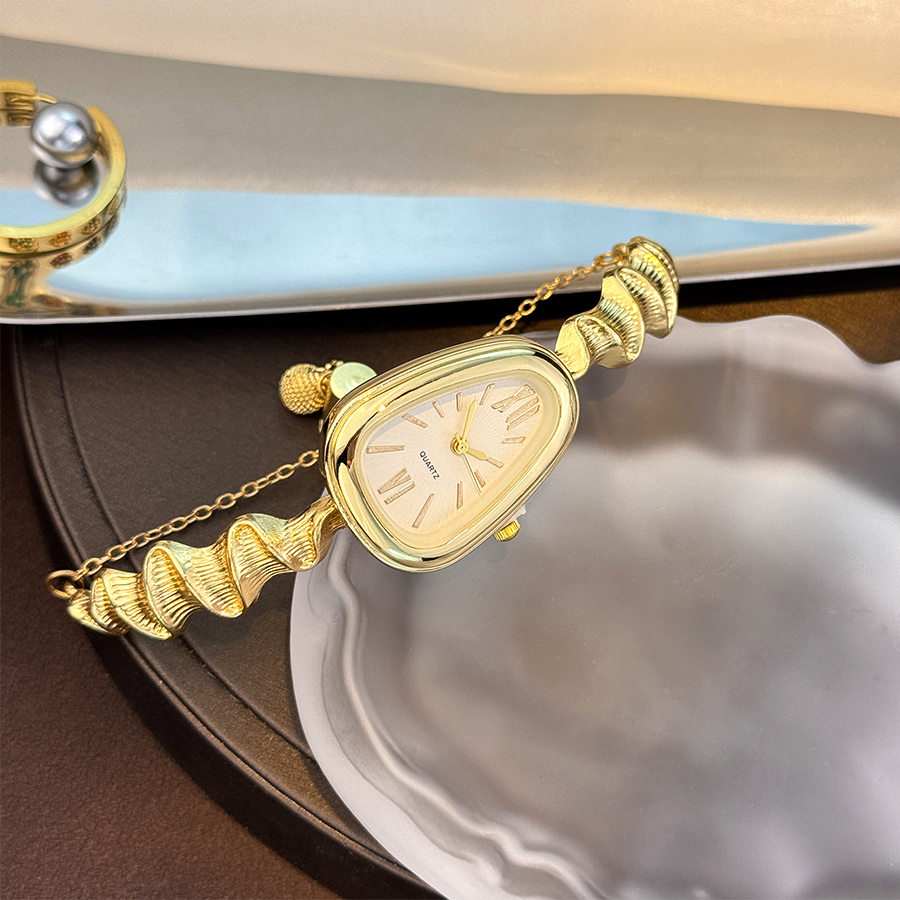 Elegant Snake-Shape Ladies Qua - Ladies Luxury Watch บทวิจารณ์และราคา