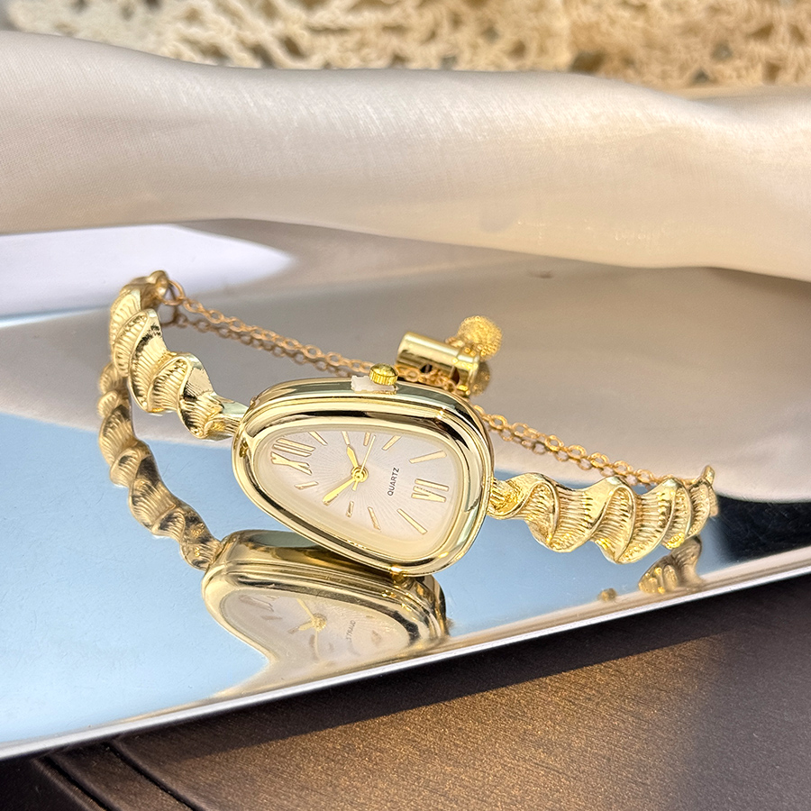 Elegant Snake-Shape Ladies Qua - Ladies Luxury Watch บทวิจารณ์และราคา