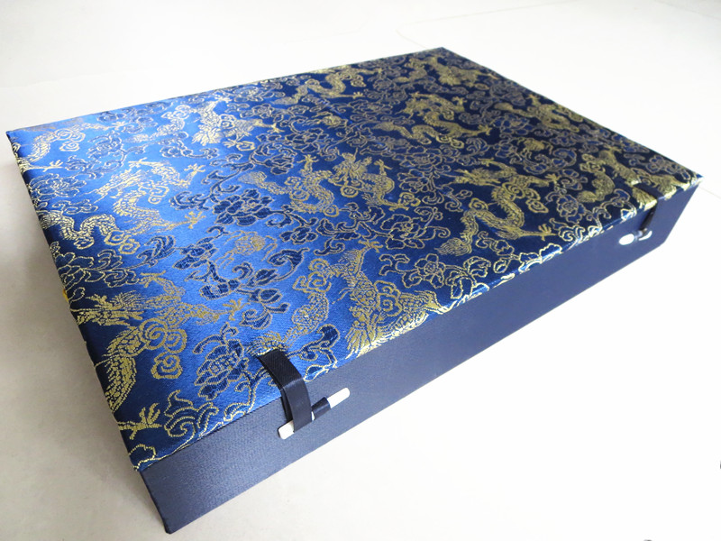 Vintage Chinese Style Silk Gif - Luxury Watch Events บทวิจารณ์และราคา