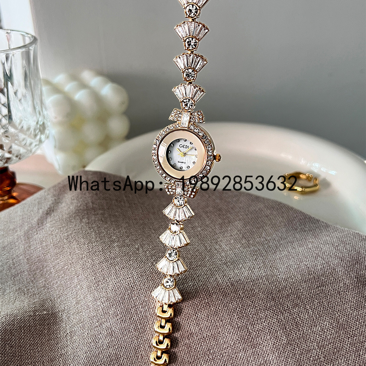 SLT Women's Light Luxury Diamo - Luxury Watch Events บทวิจารณ์และราคา