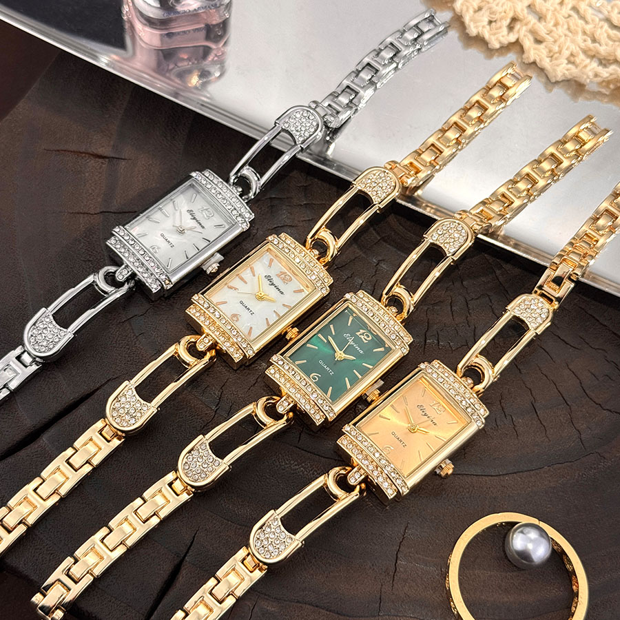 New Fashion Pin Quartz Women's - Luxury Watch Diamond บทวิจารณ์และราคา