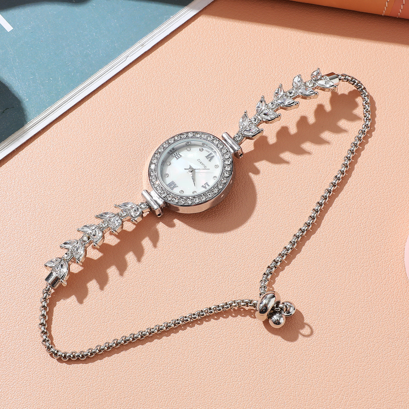 Quartz Watch Women Rhinestone  - Luxury Watch Events บทวิจารณ์และราคา