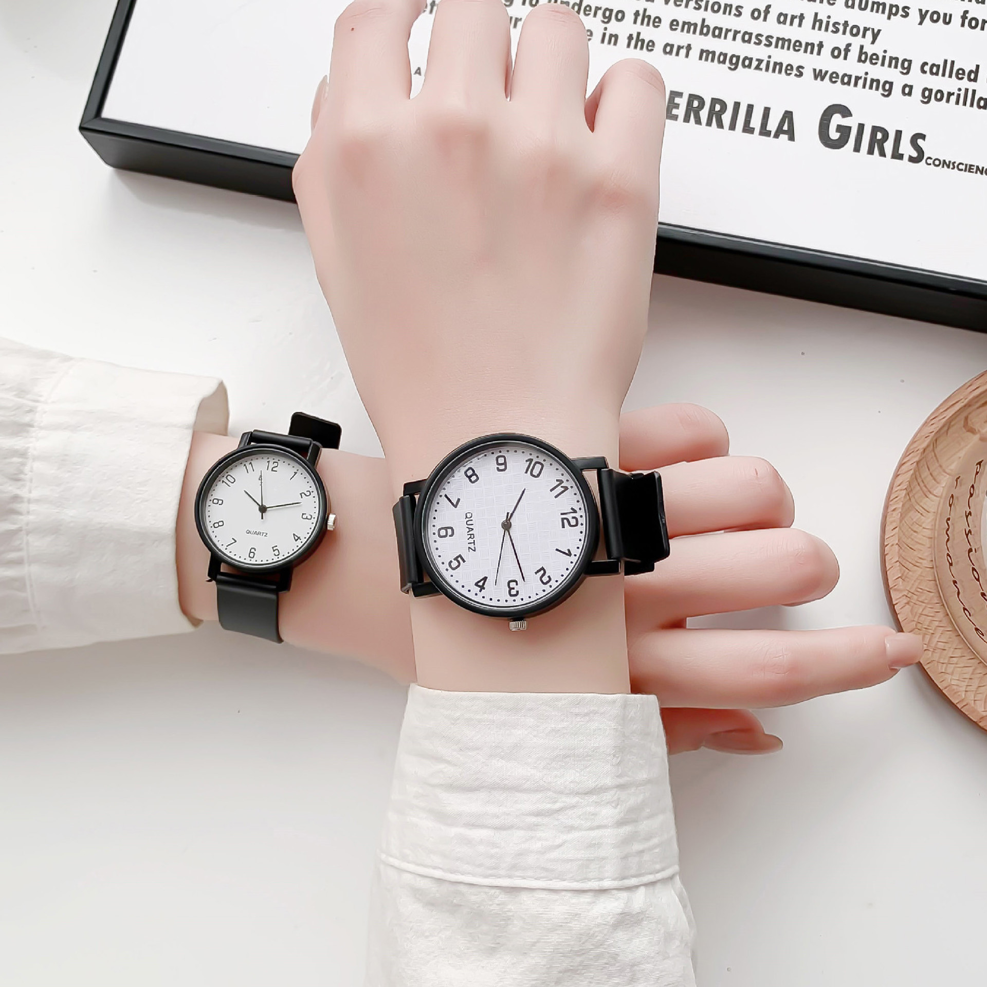 Simple Black Watch Quartz Watc - Ladies Luxury Watch บทวิจารณ์และราคา
