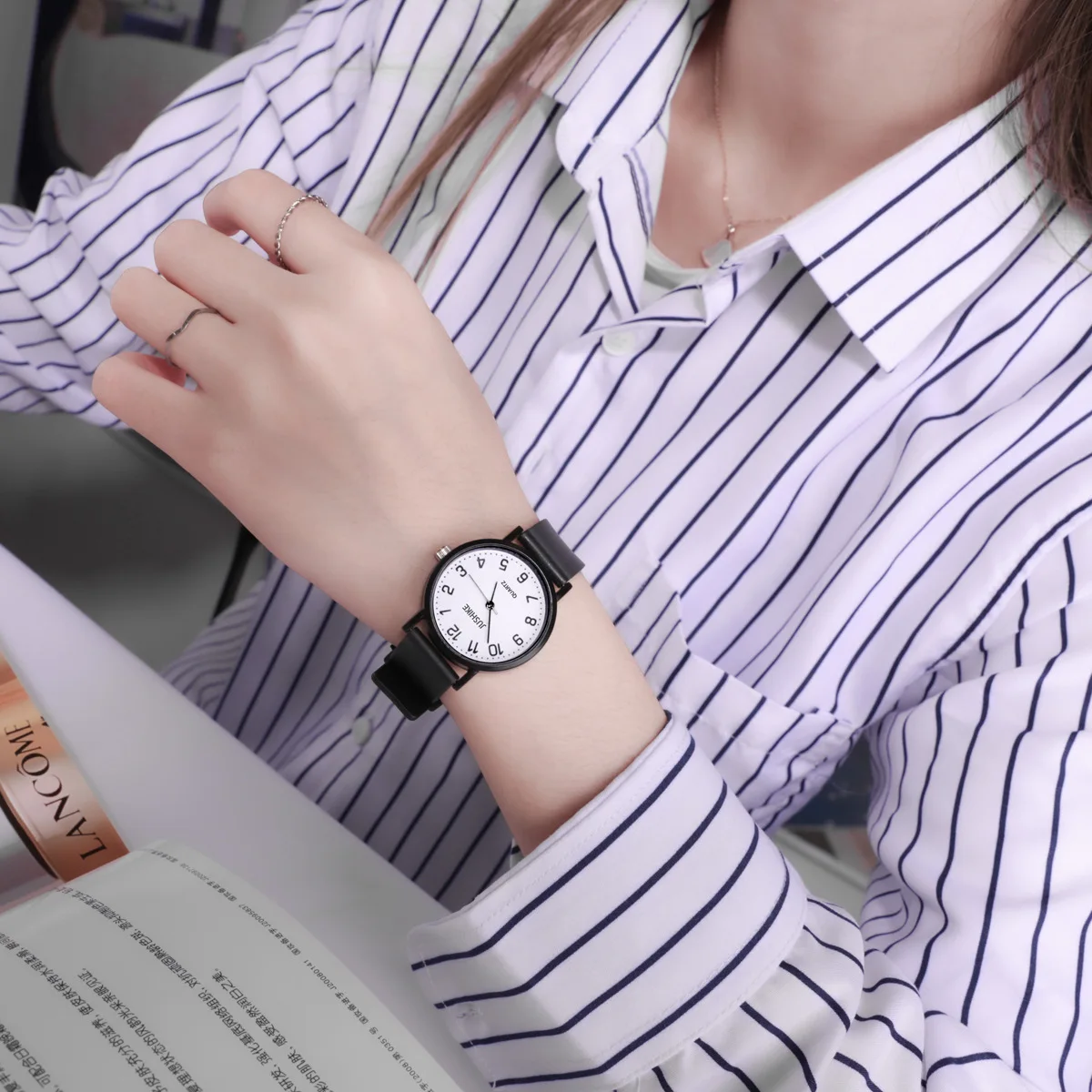 Simple Black Watch Quartz Watc - Ladies Luxury Watch บทวิจารณ์และราคา